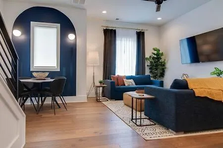 Taylor Haus II - Rooftop Retreat Near Dt Nashville
